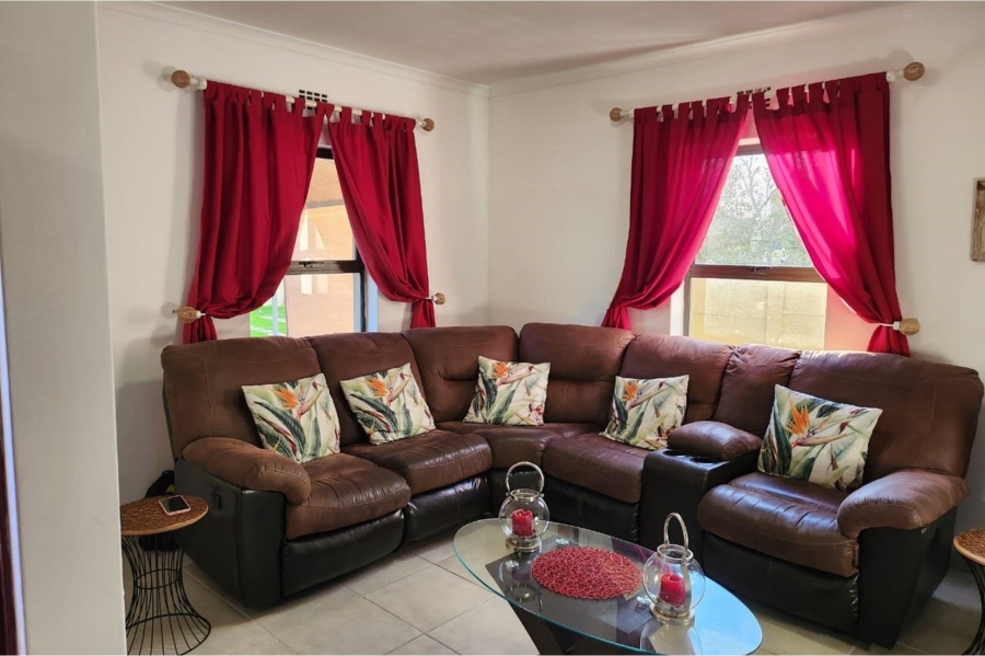 4 Bedroom Property for Sale in Bardale Village Western Cape
